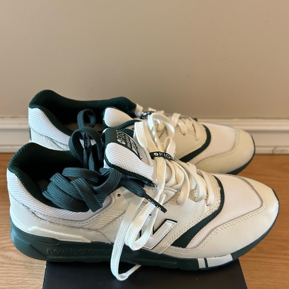 Figs New Balance 997H